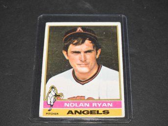 1976 Topps HOFer Nolan Ryan Baseball Card