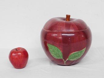 A Franciscan Portugal Made Ceramic Apple Form Cookie Jar - Very Summery!