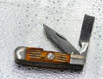 Vintage White Tail 2 Blade Folding Knife