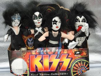 Kiss The Plush Band Set With Display