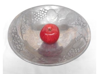 A Wilton Armetale Aluminum Fruit Bowl For Summer Tables
