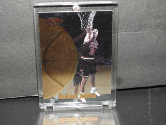 1998 Topps Michael Jordan Basketball Card