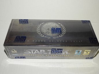 Sealed Star Trek Reflection Of The Future Premium Trading Cards