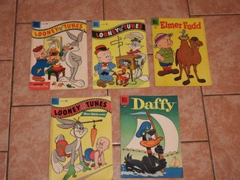 Lot Of Old Looney Tunes 10 Cent Comics