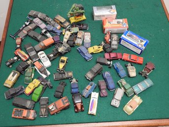 Big Lot Of Vintage 1/64 Diecast Cars Hot Wheels & More