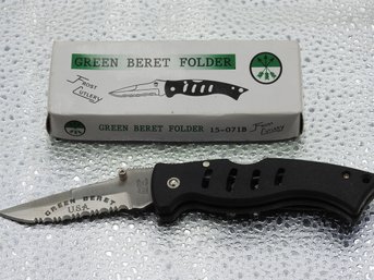 7 Inch Frost Green Beret Folding Knife