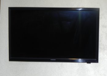 Samsung 23.6' TV/ Monitor Combo- Backlit LED Wide Screen
