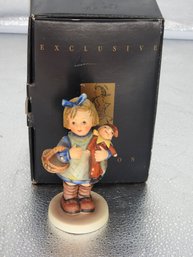 Exclusive Edition Little Visitor Figurine No Chips Or Cracks
