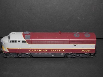 Vintage HO Scale Canadian Pacific 7005 Train Engine