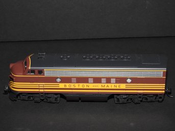 Vintage HO Scale Boston & Maine Train Engine