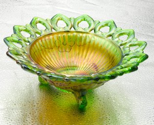 G34 Early Northwood Green Wild Rose Carnival Glass Bowl
