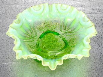 G77 Early Fenton Green Opalescent Dish