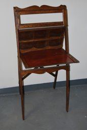 Vintage Easel Thats Folds Out