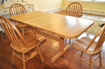 Walter Of Wabash Expanding Table And Set Of 4 Chairs