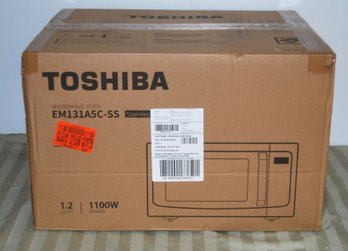Brand New In The Box Toshiba 1100-Watt Microwave