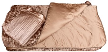 Rodeo Home Queen Sized Quilt With Mactching Shams
