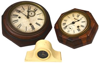 Vintage Waterbury Clock Co., Seth Thomas Mahogany Mantle Clocks, And Luxlite Minute Meter Mantle Clock
