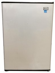 Avanti 2.7 Cu. Ft. Compact Refrigerator (Model No.: RM27B2P)