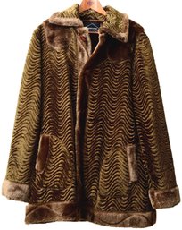 Impression High Fashion Faux Fur Coat