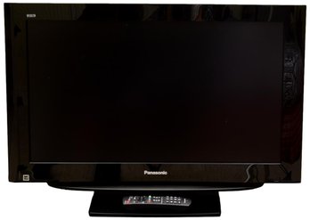 Panasonic 32' LCD Television (Model No. TC-32LX85) With Remote