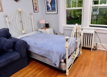 Wrought Iron And Brass Chic Victorian Style Twin Size Trundle Bed With Mattresses