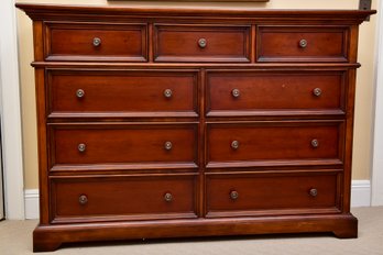 RomWeber Nine Drawer Dresser