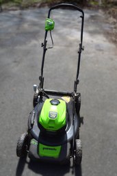 Greenworks GMAX 21' Lithium 40V Cordless Push Lawn Mower W/ Brushless Motor Technology (MO40L01) Incl. Charger