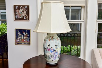 Chinese Hand Painted Ceramic Table Lamp