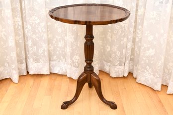 Harden Chippendale Style Carved Pie Crust Tripod Side Table