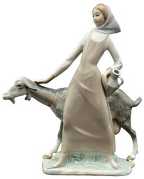 Lladro Girl With Pitcher Glazed Porcelain Figurine #4590