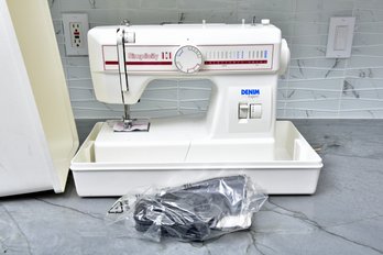 Singer Sewing Machine With Carrying Case (Model 237)