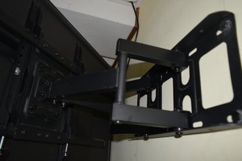 Flat Screen Full Spectrum TV Wall Mount - For Up To 65' TV's