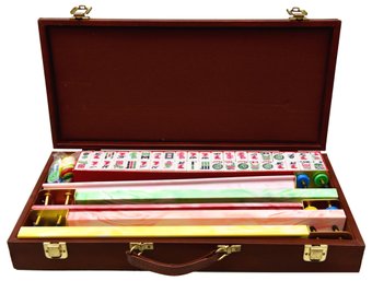 Vintage Mah Jonng Game Set With Bakelite Trays