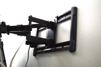 Full Movement TV Mount For Up To 80' TV