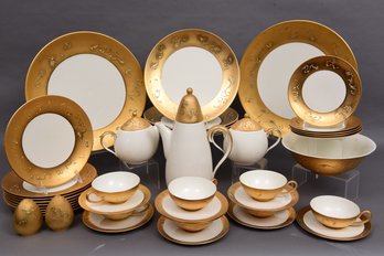 Sascha Brastoff Fine China Dinnerware Set (partial Set)