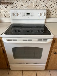 General Electric Four Burner Stove & Oven