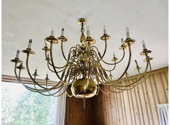 Large Williamsburg Style 22- Light Chandelier