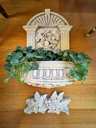 Resin Wall Decor, Fountain Look, With Faux Ivy