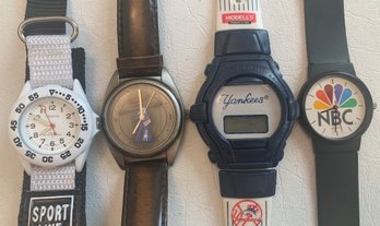 Four Sporty Watches - Includes One Of The Yankees Hit Collectables!!
