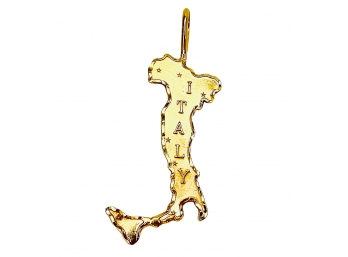 Vintage 14k Gold Map Of Italy Pendant (Approximately 2.4 Grams)