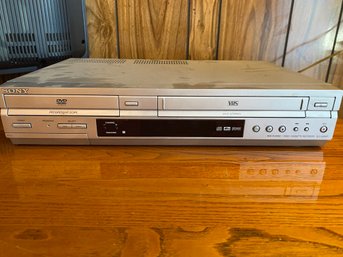 SONY DVD/ VHS Combo