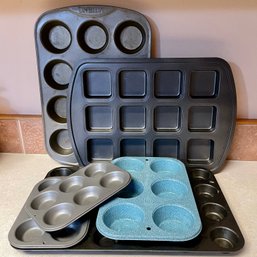 Muffin Tins: Small And Large, Pampered Chef Square Tin