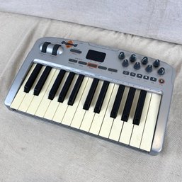 M Audio Oxygen8 Miniature Keyboard