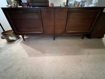 Bedroom Set, Ladies, Man,s Dresser, 2 Night Stands, Wood MCM