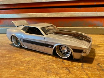 Dub City  Bigtime Mach 1 Mustang  Diecast Model
