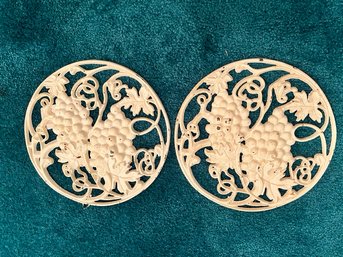 2 Round Matching Grape Design Wall Plaques