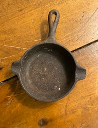 1960s  WAGNER WARE 1050 Cast Iron Skillet