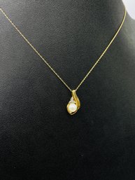 10k Yellow Gold Necklace W/ Pearl & Diamond Pendant