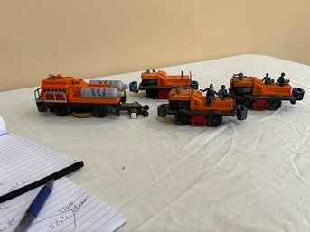 Lionel Cleaner Car #3927 & 3 Gang Cars #50