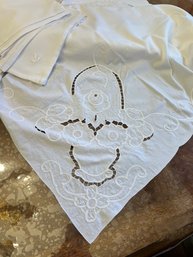 Cutwork And Embroidery Tablecloth With Napkins